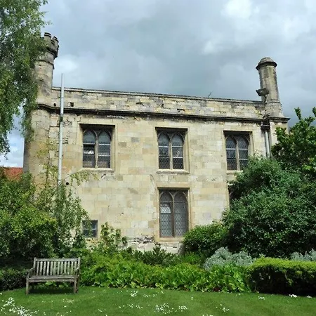 Апартаменты Minster View At Talbot Court,